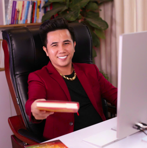 Chuyên gia Lê Viết Hợp